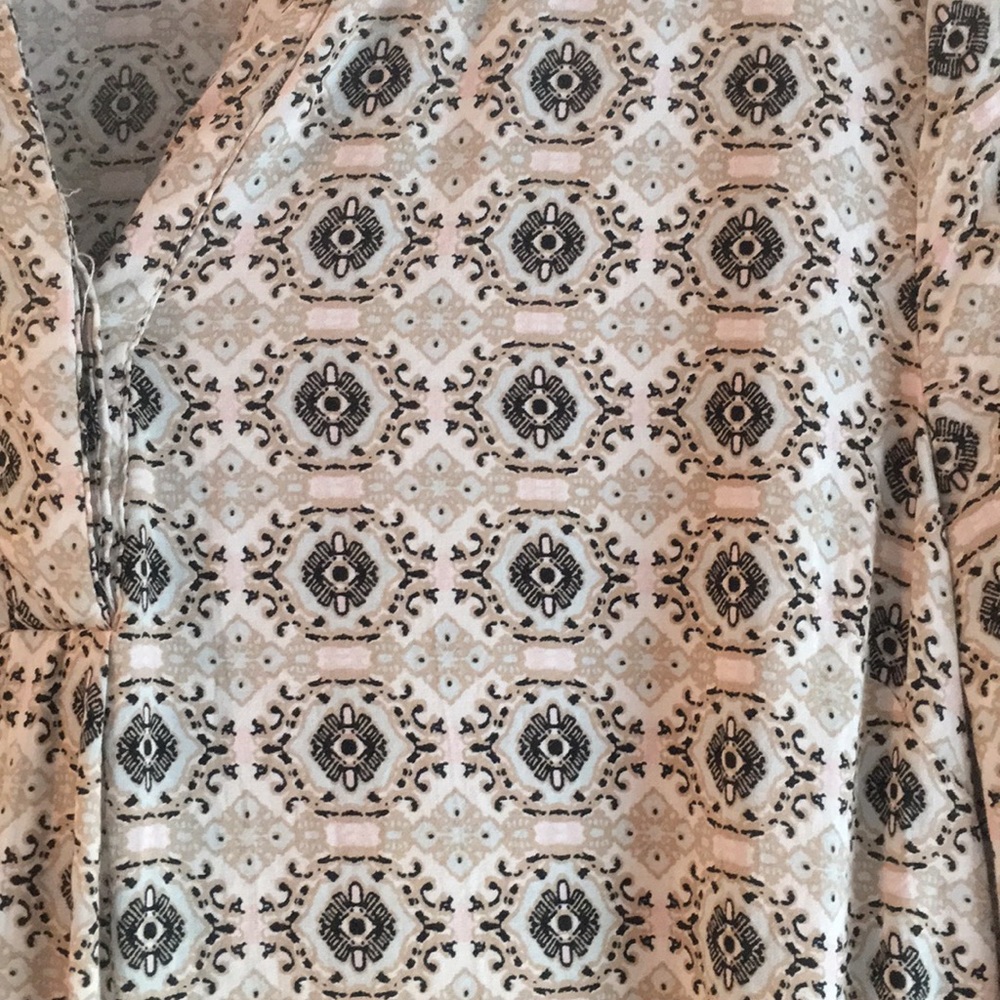 Pretty blouse - Picture 3 of 6